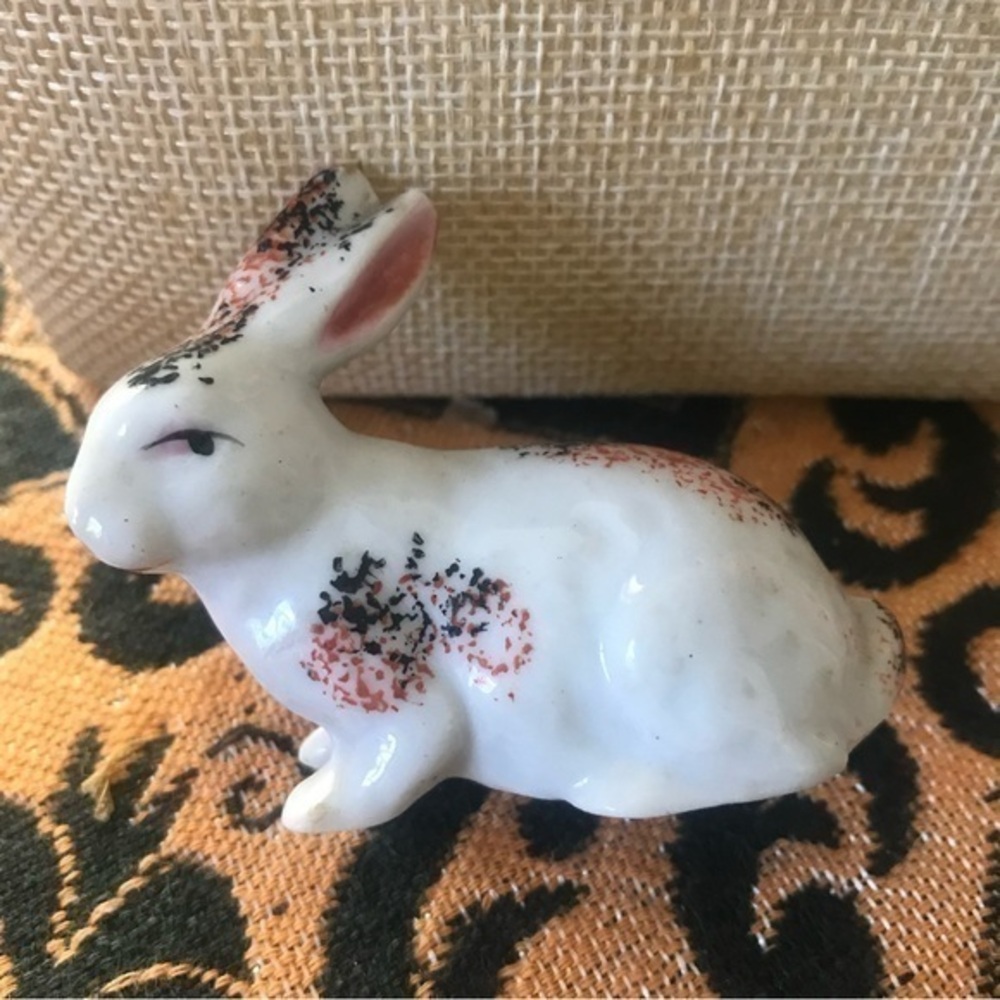 Sponge Painted Tiny Pottery Rabbit